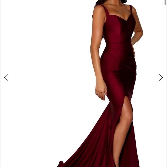 Portia and Scarlett evening gown. - Picture 3 of 6